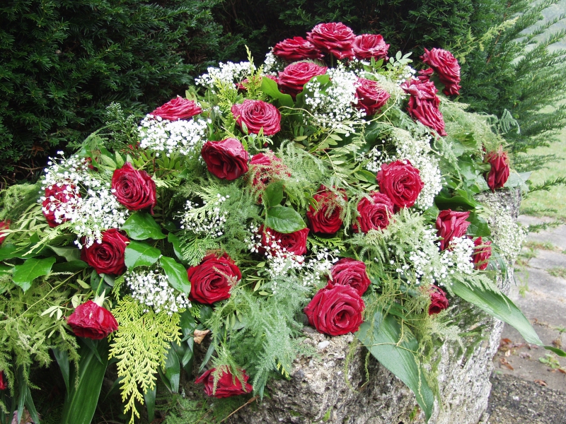 funeraire-CARCES-min_roses-61203